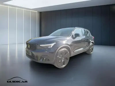 Nuova Volvo XC40 Plus 163 CV (119 kW) 2026 Onyx black SUV