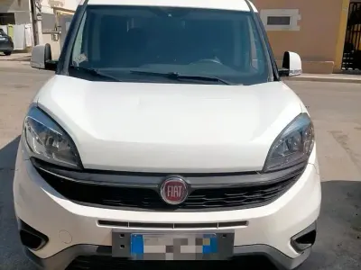 Usata Fiat Doblò Pop 90 CV (66 kW) 2015 Bianco Monovolume