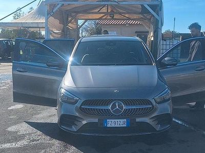 Usata Mercedes B200 150 CV (110 kW) 2020 Grigio Utilitaria