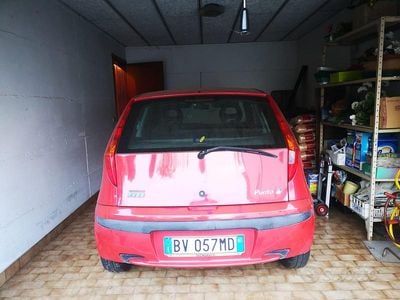 Usata Fiat Punto 60 CV (44 kW) 2001 Rosso Utilitaria