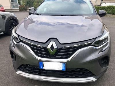 Usata Renault Captur Zen 101 CV (74 kW) 2020 Grigio SUV