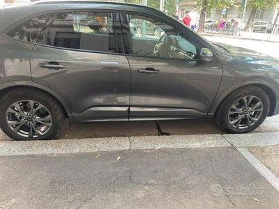 Usata Ford Kuga 190 CV (139 kW) 2023 Grigio SUV