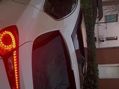 Usata Alfa Romeo Giulietta Quadrifoglio 240 CV (176 kW) 2014 Bianco Berlina