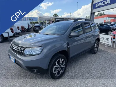 Usata Dacia Duster Journey 101 CV (74 kW) 2023 Grigio SUV