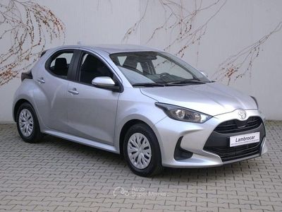 Usata Toyota Yaris Hybrid Active 92 CV (67 kW) 2025 Argento Berlina