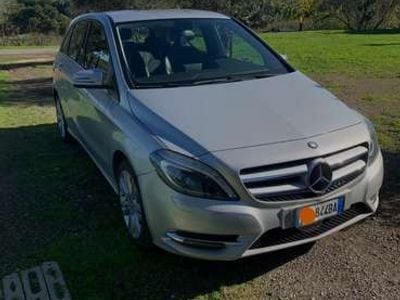 Mercedes B200