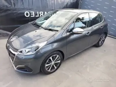 Gebraucht Peugeot 208 Allure 75 PS (55 kW) 2016 Grau Kleinwagen