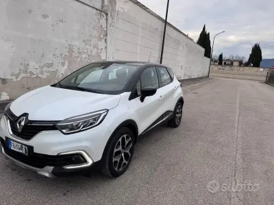 Usata Renault Captur Intens 90 CV (66 kW) 2018 Bianco SUV