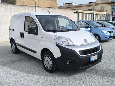 Usata Fiat Fiorino 80 CV (58 kW) 2018 Bianco Monovolume
