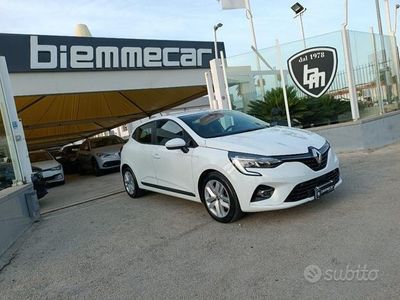 Usata Renault Clio V Intens 91 CV (66 kW) 2021 Bianco pastello Berlina