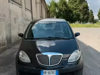 Usata Lancia Musa 95 CV (69 kW) 2004 Nero Monovolume