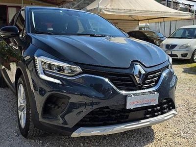 Usata Renault Captur Zen 100 CV (73 kW) 2022 Blu SUV