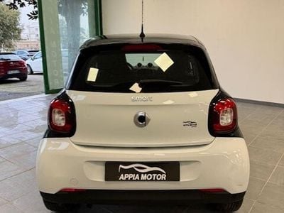 Usata Smart ForFour 71 CV (52 kW) 2015 Bianco Utilitaria