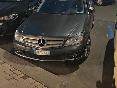 Usata Mercedes C220 170 CV (125 kW) 2008 Blu Berlina
