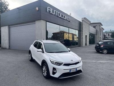 Usata Kia Stonic Style 120 CV (88 kW) 2018 Bianco SUV