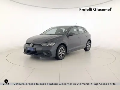 Usata VW Polo Life 95 CV (69 kW) 2023 Smoky grey metallizzato Utilitaria