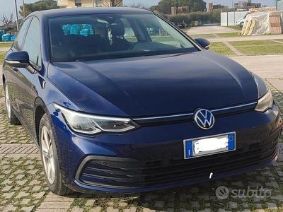 Usata VW Golf VIII 130 CV (95 kW) 2021 Blu Berlina