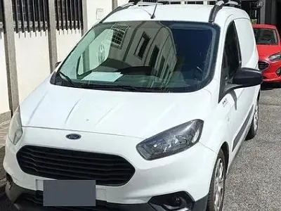 Usata Ford Transit Courier 75 CV (55 kW) 2022 Bianco Furgone