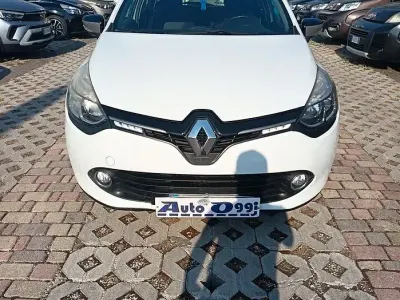 Usata Renault Clio 90 CV (66 kW) 2015 Bianco Station wagon