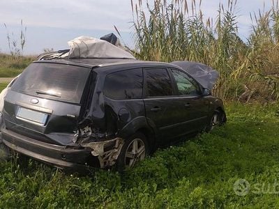 Usata Ford Focus 2006 Grigio Station wagon