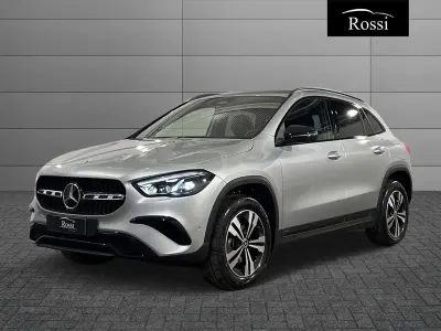 Nuova Mercedes GLA200 150 CV (110 kW) 2026 Argento hightech SUV