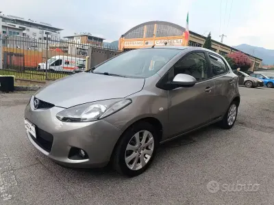 Usata Mazda 2 Trendy 75 CV (55 kW) 2009 Grigio Utilitaria
