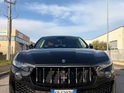 Usata Maserati Levante GranLusso 350 CV (257 kW) 2021 Nero SUV