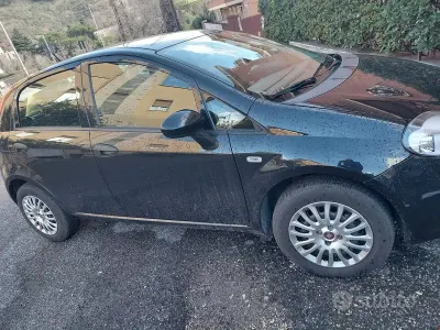 Usata Fiat Punto 69 CV (50 kW) 2018 Nero Utilitaria