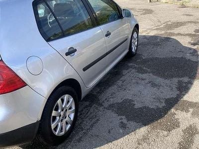 Usata VW Golf IV Trendline 105 CV (77 kW) 2004 Berlina