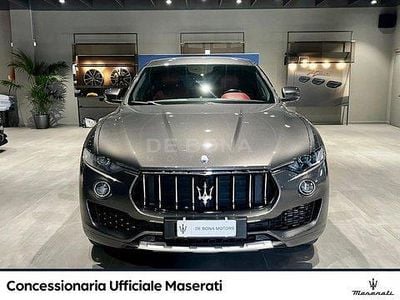 Usata Maserati Levante 250 CV (183 kW) 2017 Grigio SUV