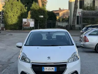 Begagnad Peugeot 208