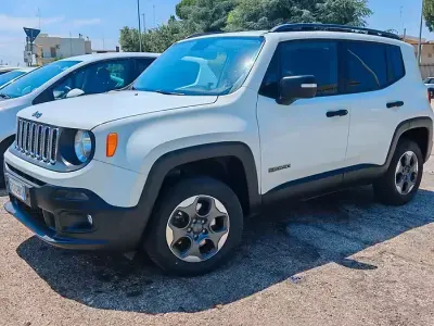 Usata Jeep Renegade Sport 120 CV (88 kW) 2016 Bianco SUV