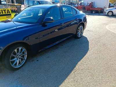 Usata Alfa Romeo Giulia 160 CV (117 kW) 2018 Blu Berlina