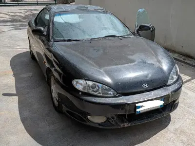 Usata Hyundai Coupé 116 CV (85 kW) 1999 Nero Coupé