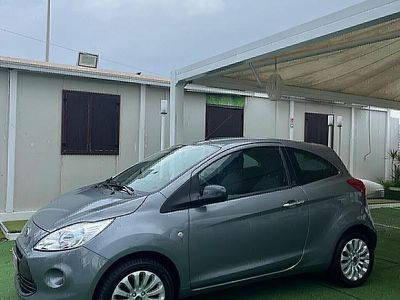 Usata Ford Ka 75 CV (55 kW) 2013 Grigio Berlina