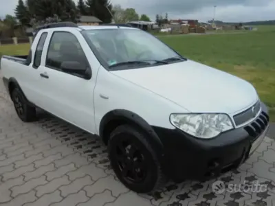 Usata Fiat Strada 84 CV (61 kW) 2008 Bianco Pick-up