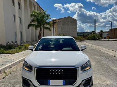 Usata Audi Q2 Ambiente 116 CV (85 kW) 2017 Bianco SUV