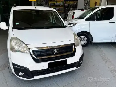 Usata Peugeot Partner 99 CV (72 kW) 2019 Monovolume