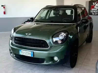 Usata Mini Countryman 111 CV (81 kW) 2016 Verde SUV