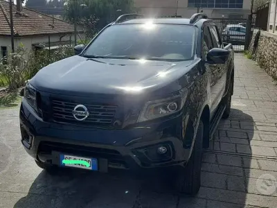 Usata Nissan Navara N-Guard 190 CV (139 kW) 2021 Nero Pick-up
