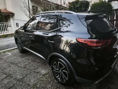 Usata MG ZS Luxury 111 CV (81 kW) 2022 Nero SUV