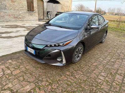 usata Toyota Prius 1.8h plug-in 5posti