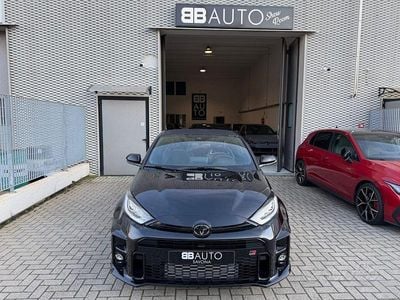 Begagnad Toyota Yaris 261 HK (191 kW) 2024 Svart Halvkombi