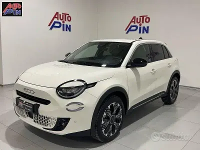 Usata Fiat 600 La Prima 136 CV (100 kW) 2025 Nero SUV