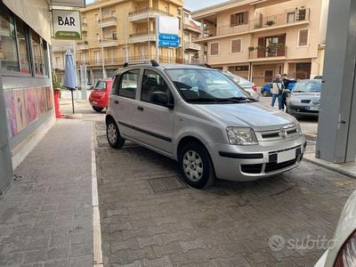 Grigio Usata 2010 Fiat Panda Emotion Utilitaria | 3999 € (Buon prezzo)