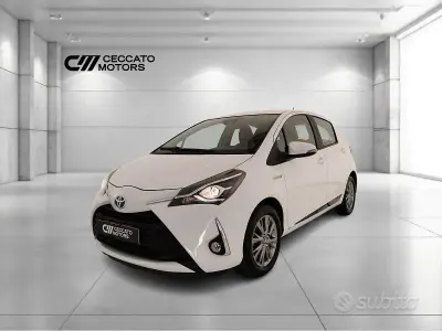 Usata Toyota Yaris Hybrid Active 101 CV (74 kW) 2017 Bianco Berlina