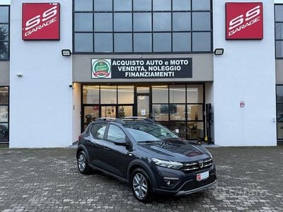 Usata Dacia Sandero Comfort 91 CV (66 kW) 2022 Grigio Berlina