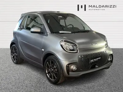 Usata Smart ForTwo Electric Drive Prime 60 kW (82 CV) 2020 Grigio Cabrio
