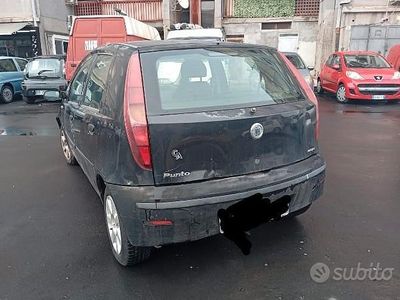 Usata Fiat Punto 80 CV (58 kW) 2006 Utilitaria