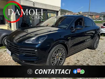 Usata Porsche Cayenne Platinum Edition 462 CV (339 kW) 2022 Moonlight SUV